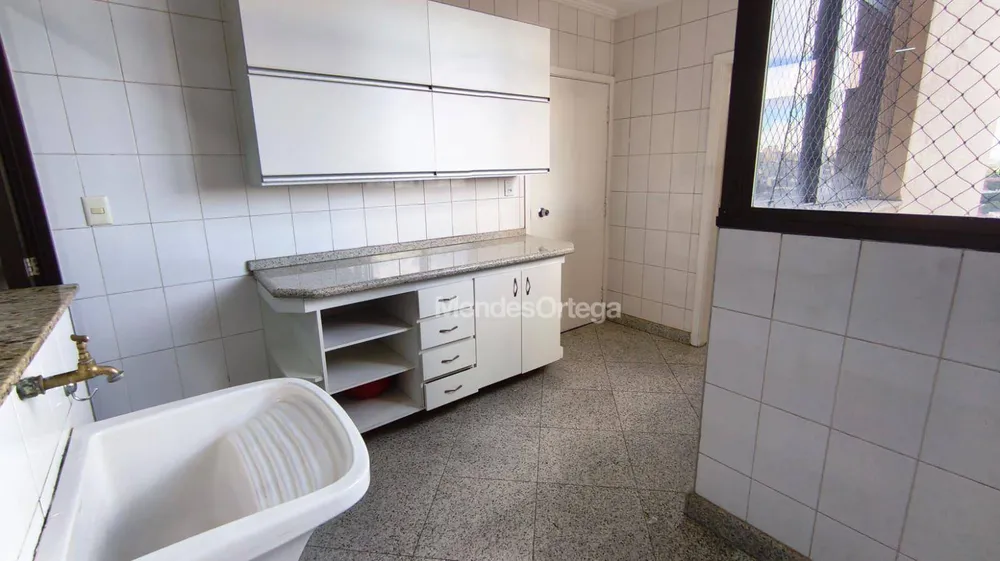 Apartamento, 3 quartos, 303 m² - Foto 2