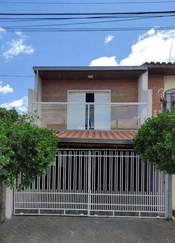 Casa, 3 quartos, 212 m² - Foto 1