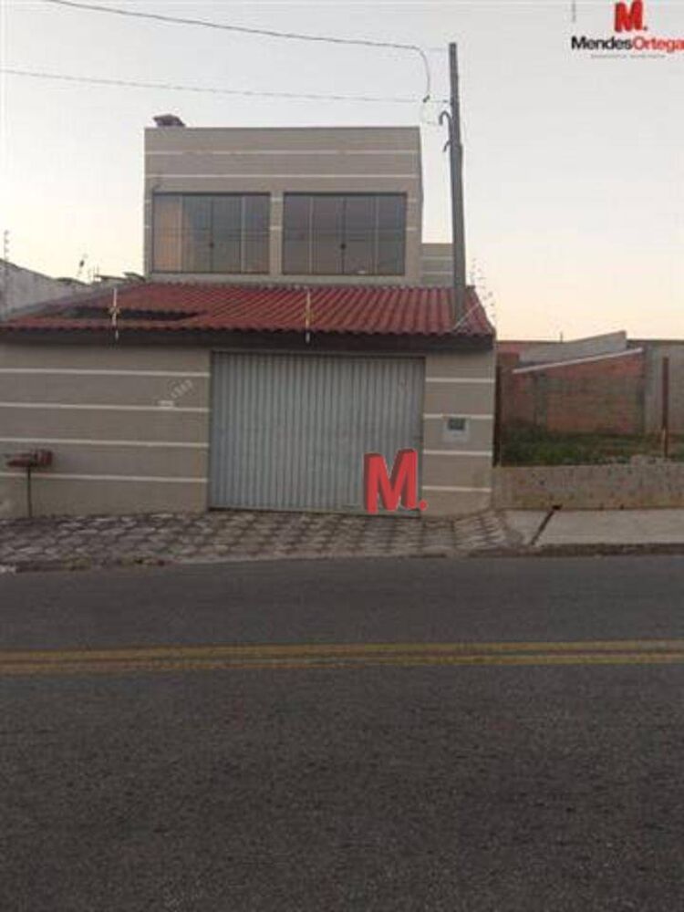 Casa, 3 quartos, 192 m² - Foto 1