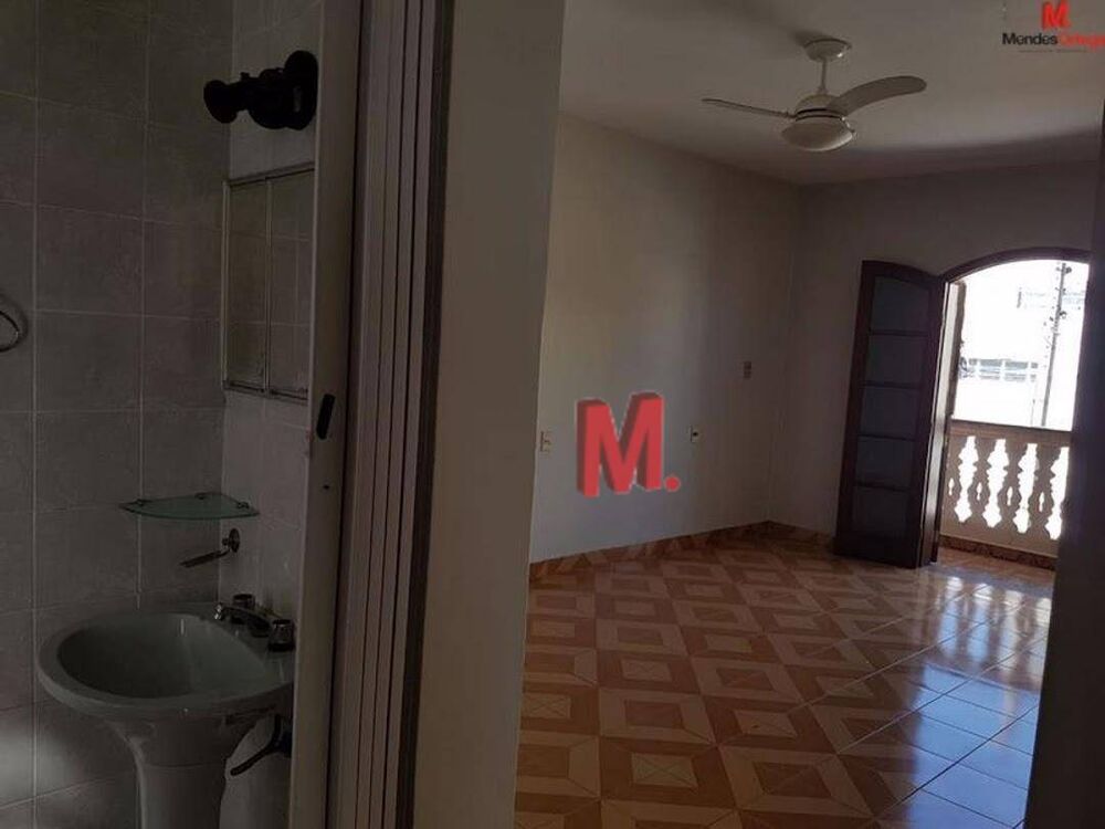 Casa à venda com 3 quartos, 284m² - Foto 4