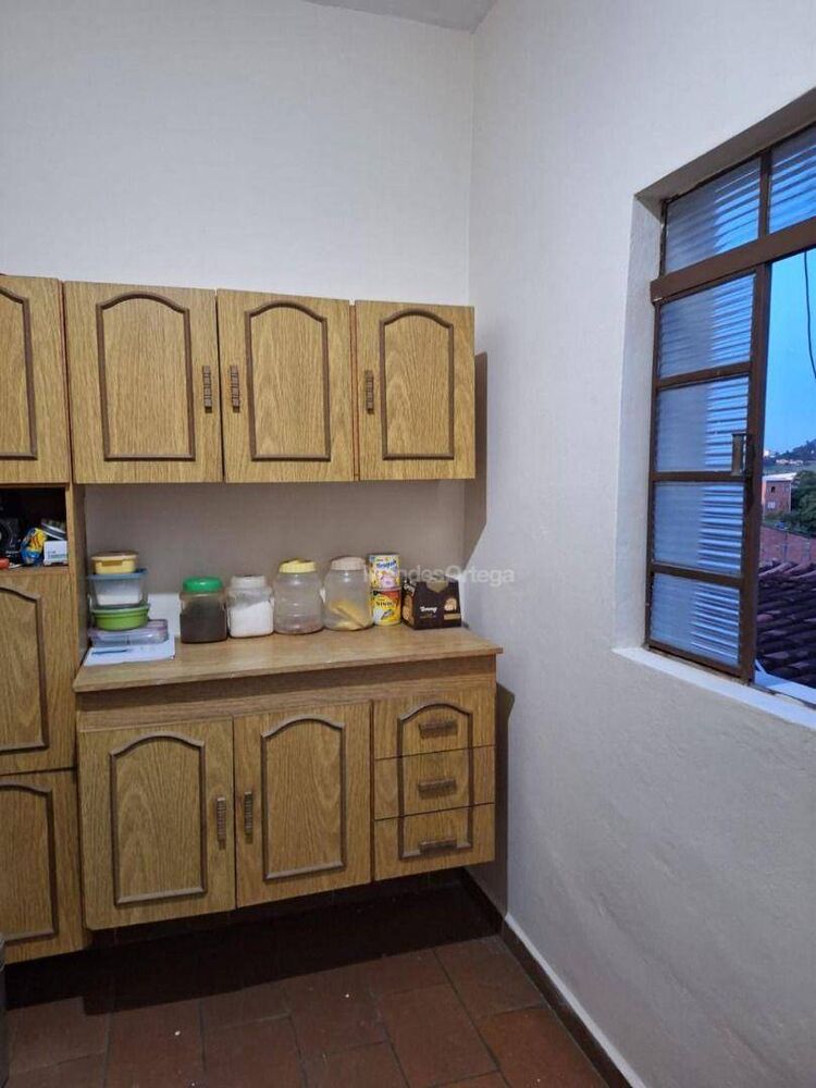 Casa, 3 quartos, 227 m² - Foto 2