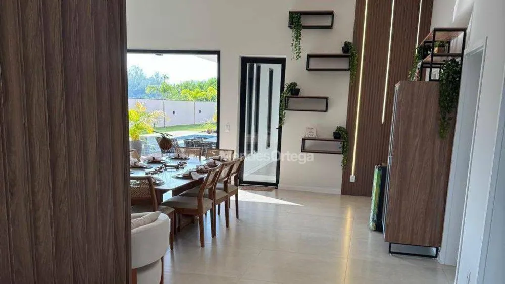 Casa de Condomínio, 4 quartos - Foto 1