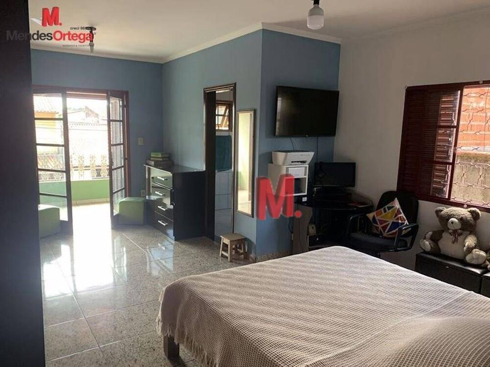 Casa, 3 quartos, 200 m² - Foto 1