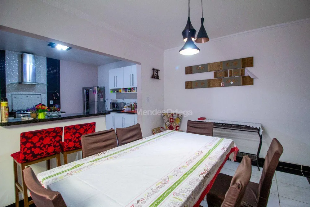 Casa, 3 quartos, 212 m² - Foto 5