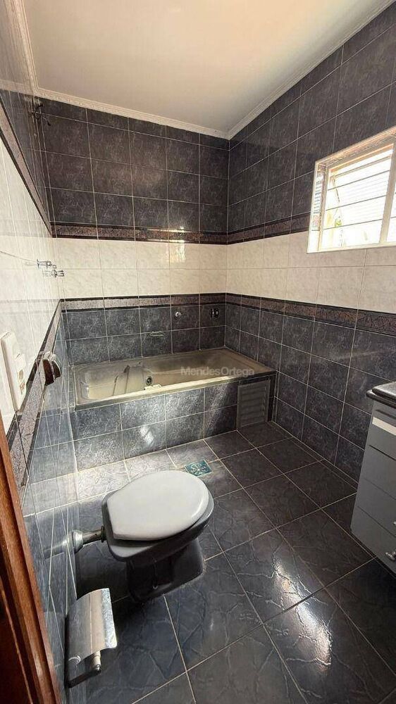 Casa para alugar com 2 quartos, 110m² - Foto 8