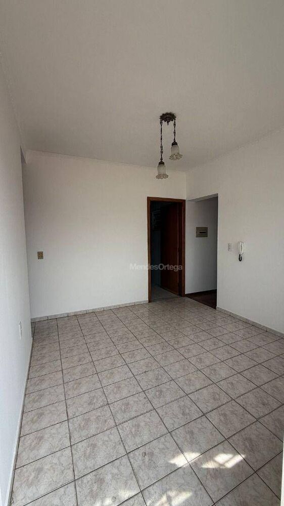Casa para alugar com 2 quartos, 110m² - Foto 2