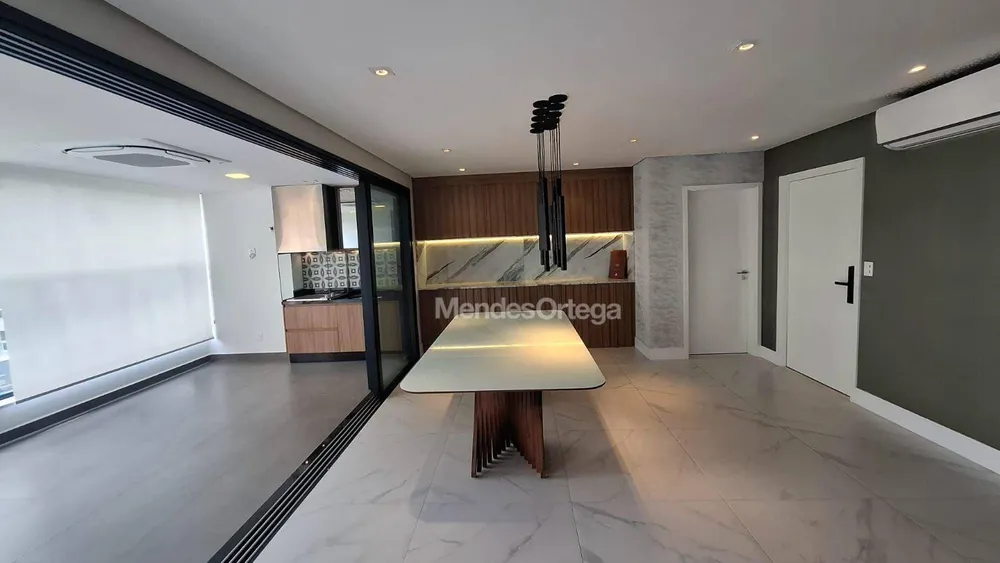 Apartamento, 3 quartos, 220 m² - Foto 1