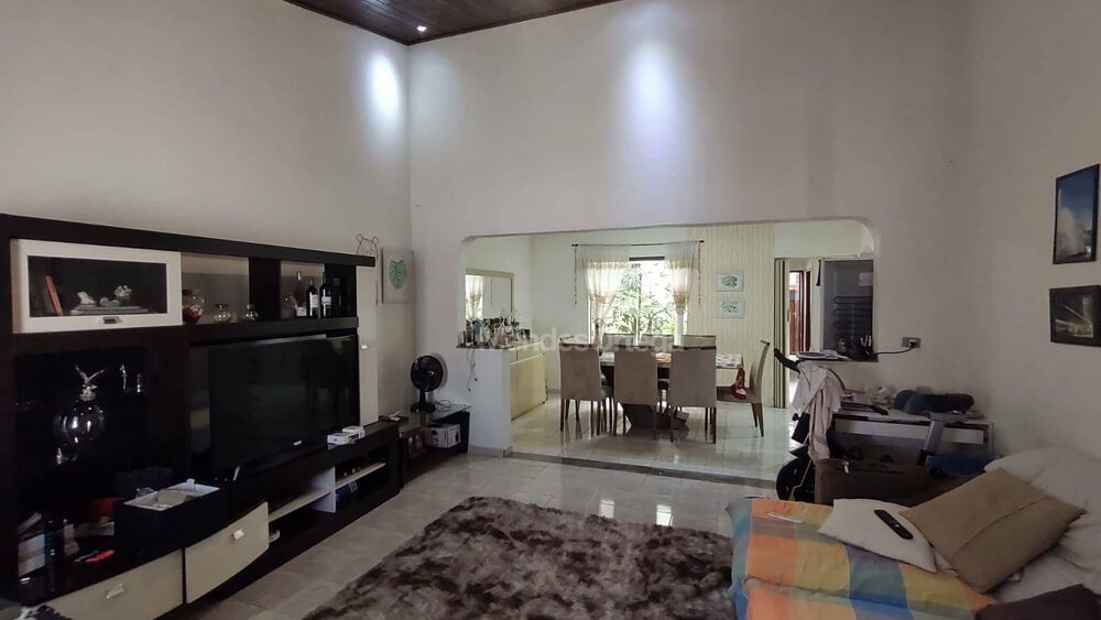 Casa, 3 quartos, 209 m² - Foto 2