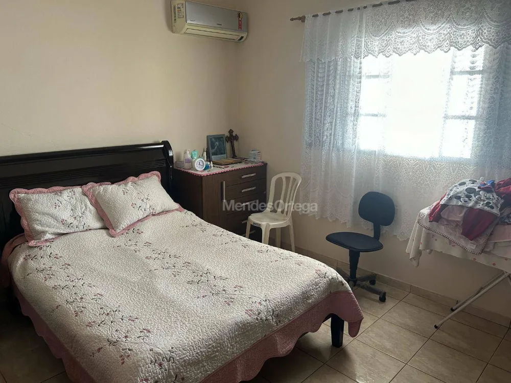 Casa, 2 quartos, 201 m² - Foto 4