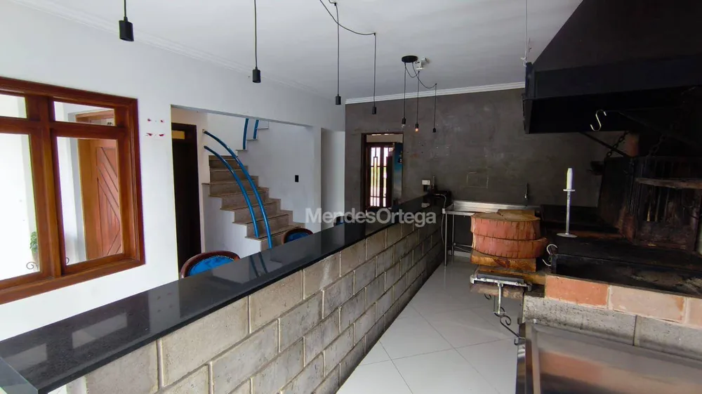 Casa, 4 quartos, 450 m² - Foto 2