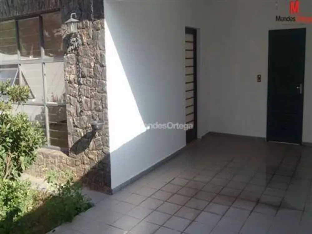Casa, 3 quartos, 247 m² - Foto 2