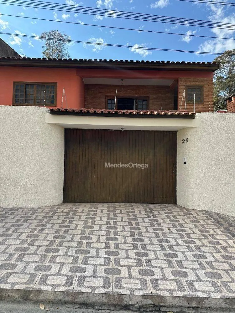 Casa, 4 quartos, 232 m² - Foto 1