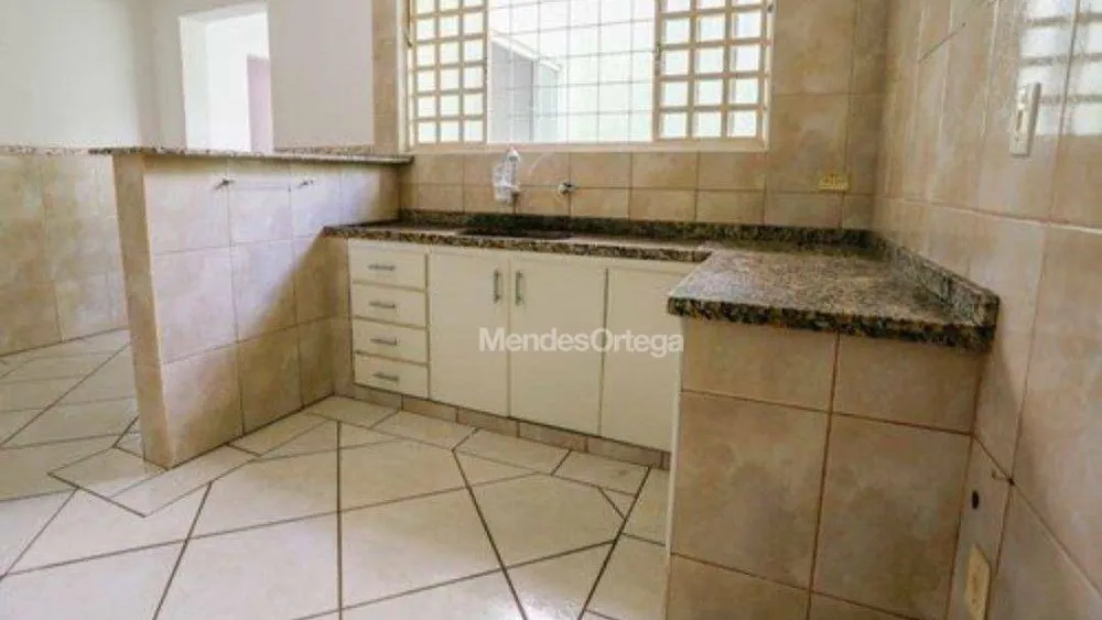 Casa, 3 quartos, 200 m² - Foto 3