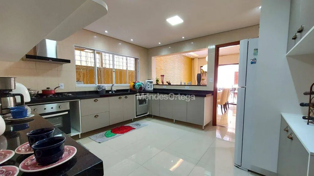 Casa, 5 quartos, 338 m² - Foto 6