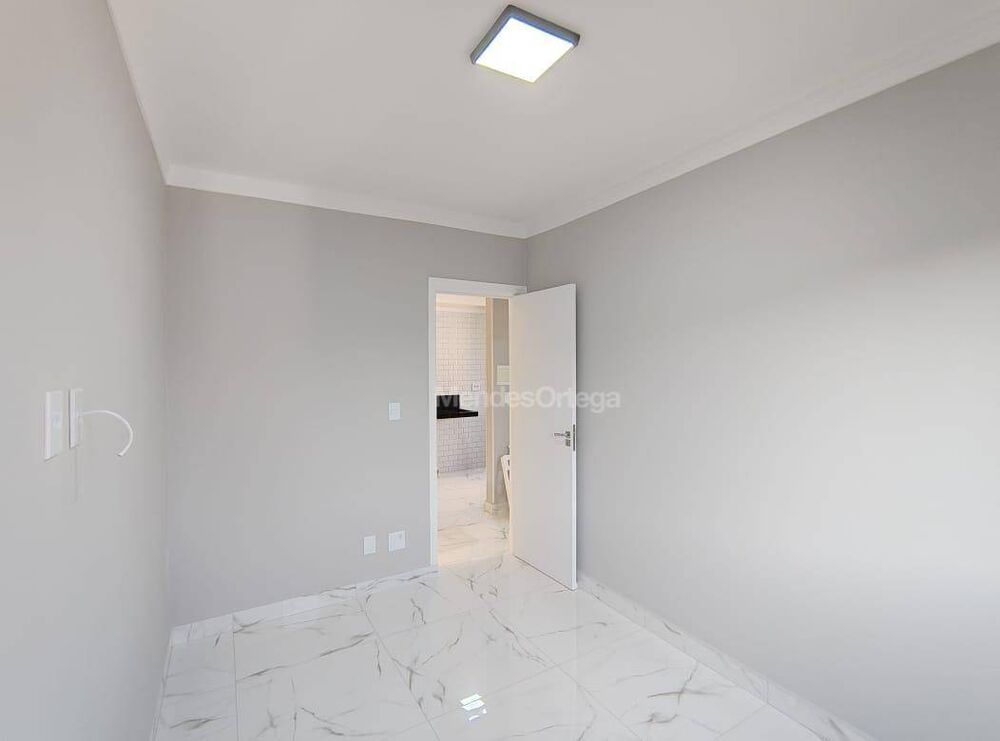 Apartamento à venda com 2 quartos, 55m² - Foto 13