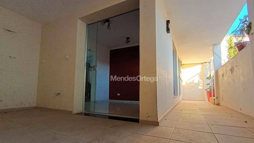 Casa, 3 quartos, 182 m² - Foto 2