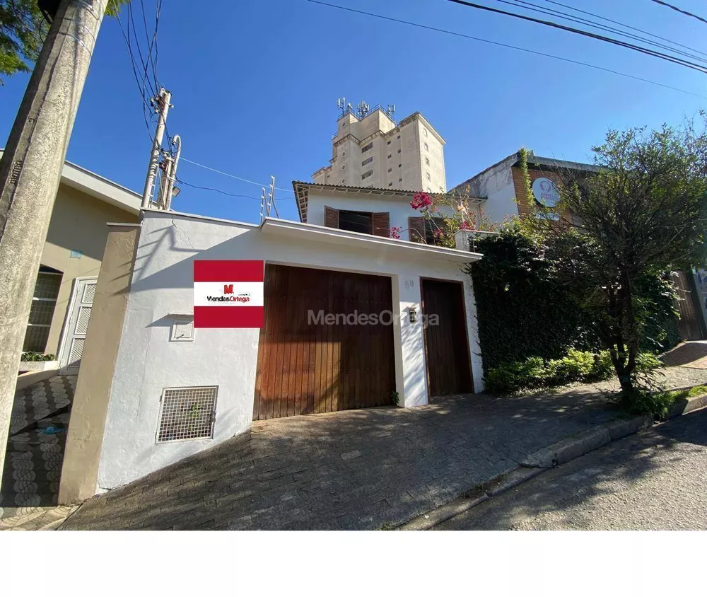 Casa à venda e aluguel com 3 quartos, 210m² - Foto 2