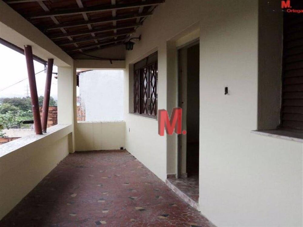 Casa, 3 quartos, 200 m² - Foto 2
