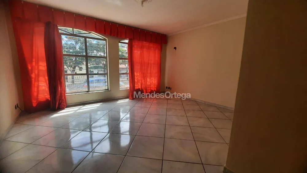 Casa, 3 quartos, 182 m² - Foto 2