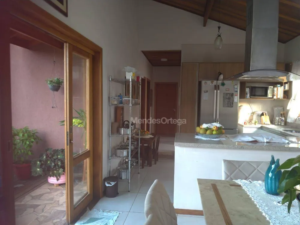 Chácara, 3 quartos, 2131 m² - Foto 6