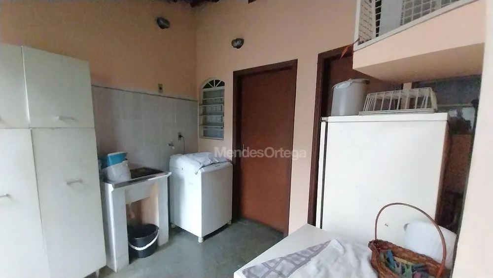 Casa, 7 quartos, 332 m² - Foto 3
