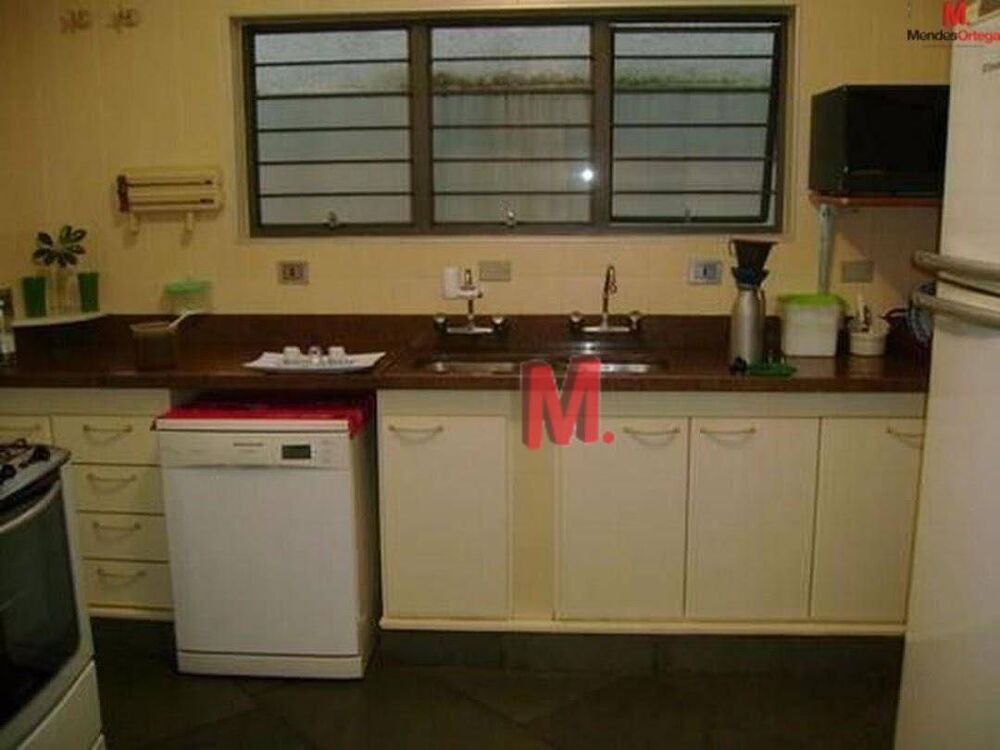 Casa, 4 quartos, 300 m² - Foto 1