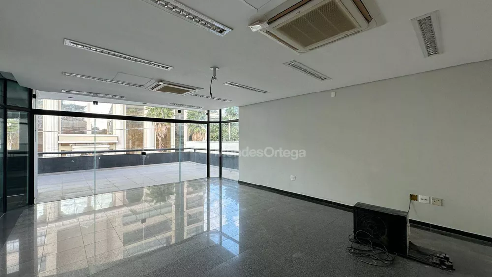 Prédio Inteiro para alugar, 1100m² - Foto 32