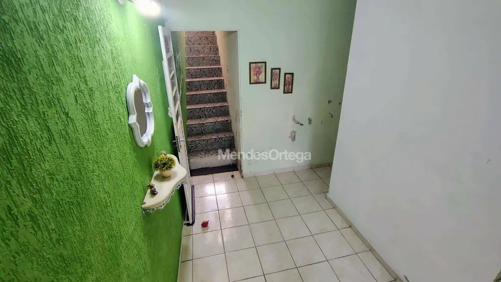 Casa, 4 quartos, 191 m² - Foto 2