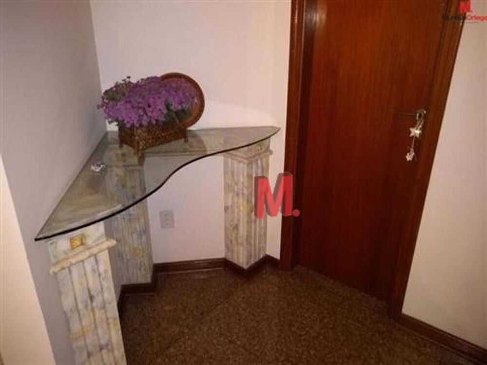 Apartamento à venda com 3 quartos, 174m² - Foto 1