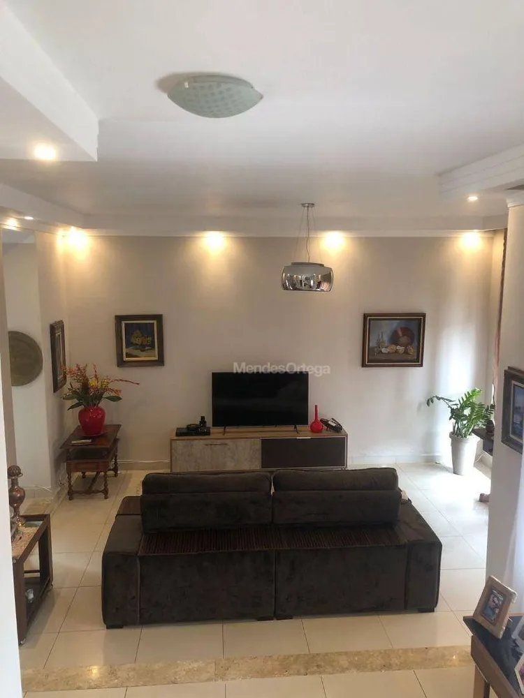 Casa, 3 quartos, 381 m² - Foto 3