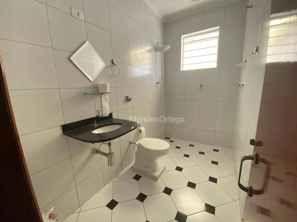 Casa, 3 quartos, 238 m² - Foto 4