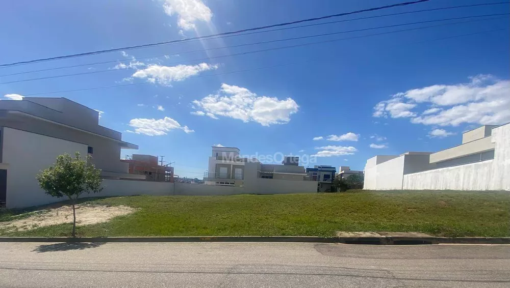 Loteamento e Condomínio, 256 m² - Foto 1