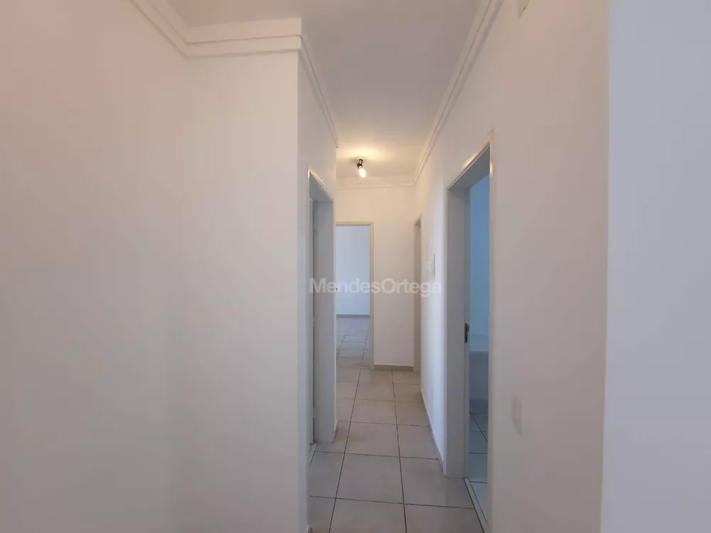 Apartamento para alugar com 3 quartos, 95m² - Foto 8