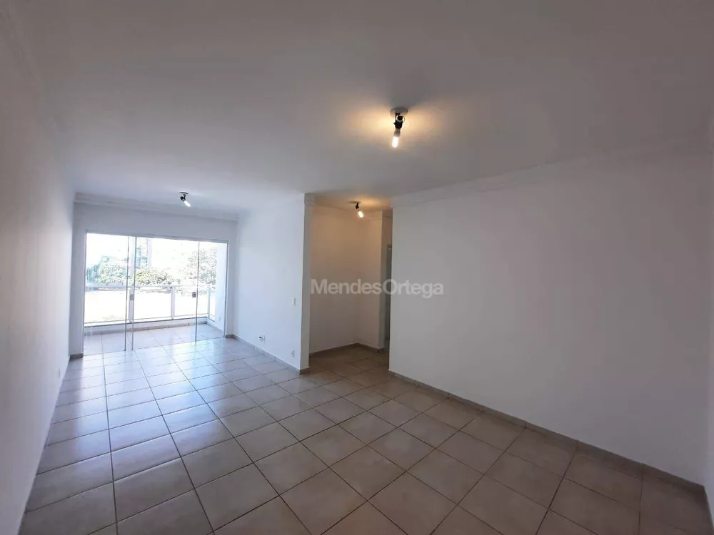 Apartamento para alugar com 3 quartos, 95m² - Foto 4