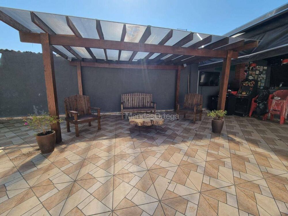 Chácara à venda com 2 quartos, 220m² - Foto 4