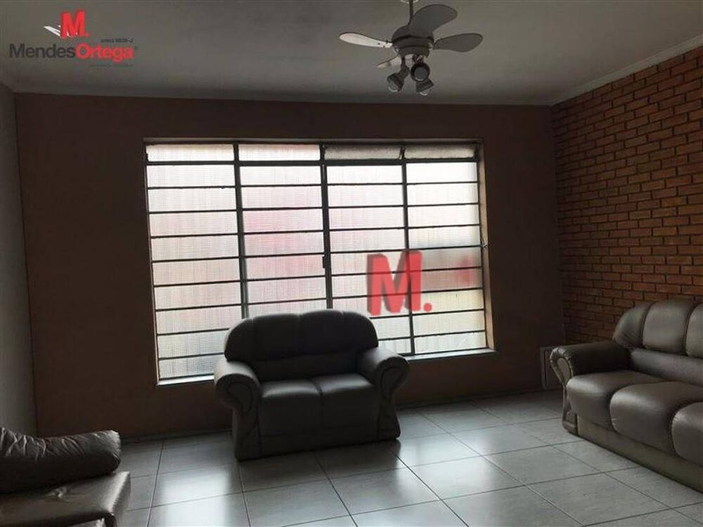 Casa à venda com 5 quartos, 217m² - Foto 2