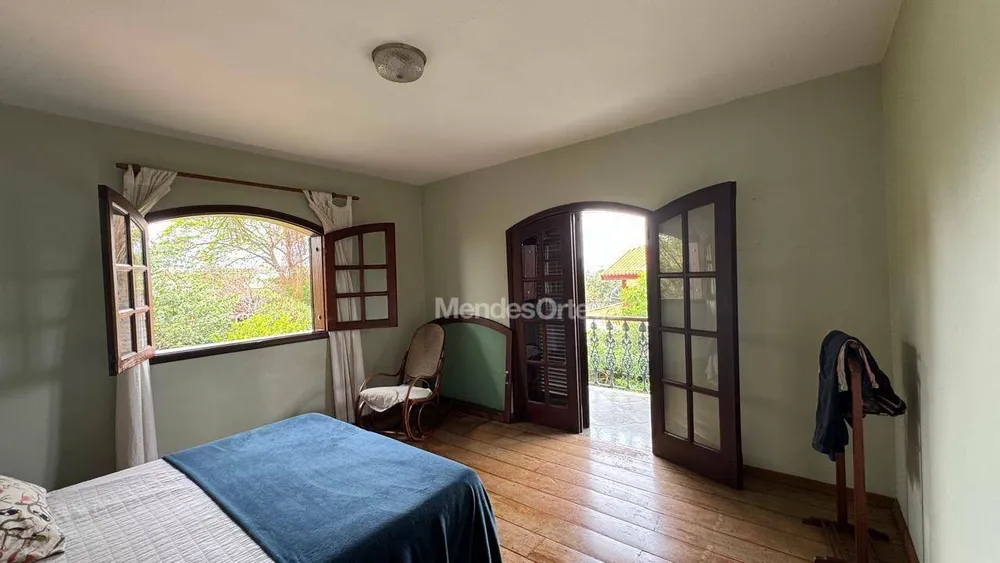 Casa, 3 quartos, 301 m² - Foto 2
