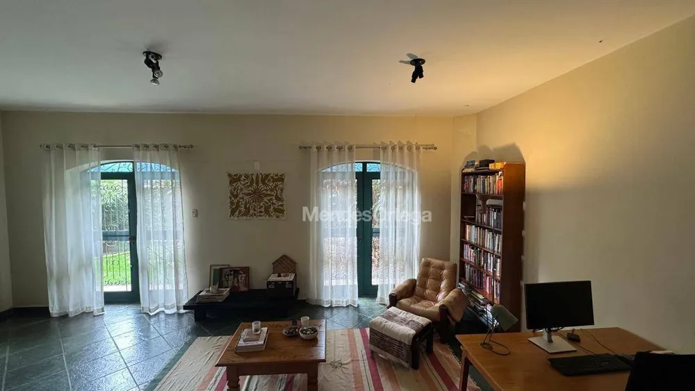 Casa, 3 quartos, 301 m² - Foto 1