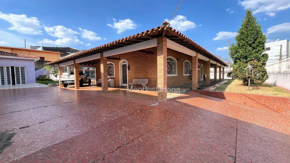 Casa, 3 quartos, 544 m² - Foto 1