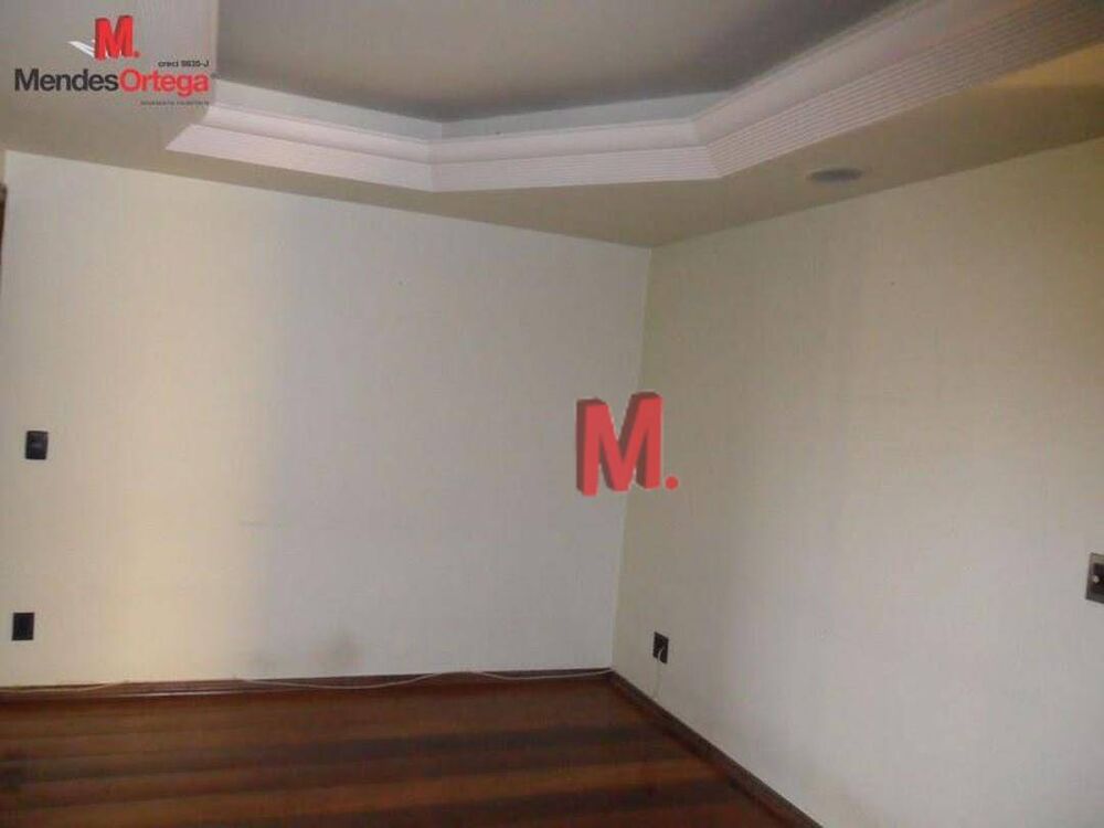 Apartamento à venda com 3 quartos, 180m² - Foto 2