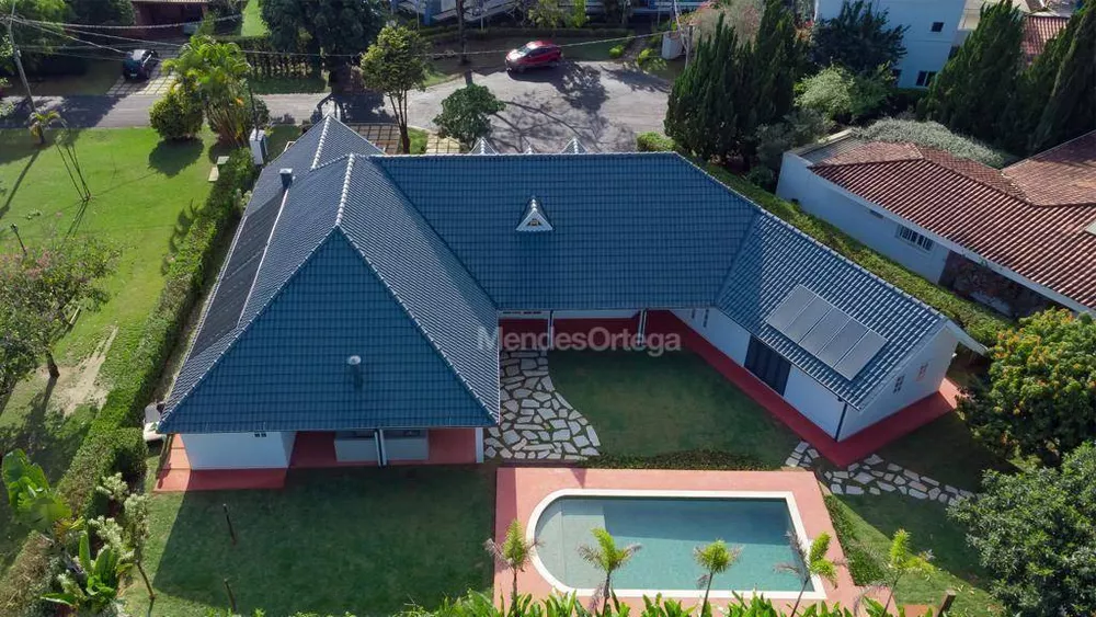 Casa de Condomínio à venda com 3 quartos, 375m² - Foto 3