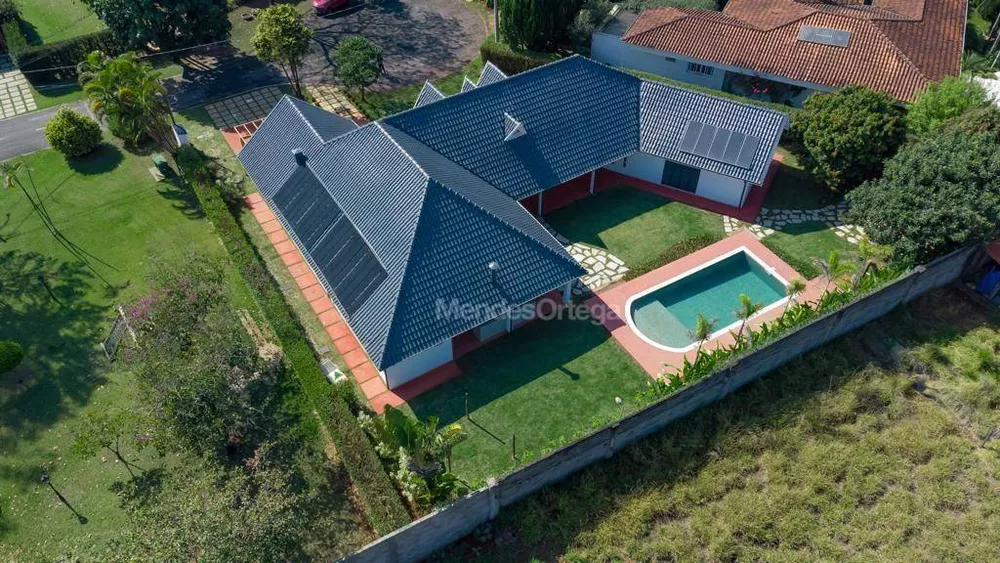 Casa de Condomínio à venda com 3 quartos, 375m² - Foto 4