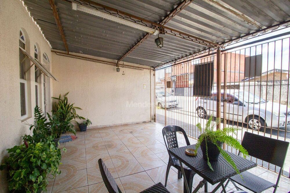 Casa, 3 quartos, 234 m² - Foto 2