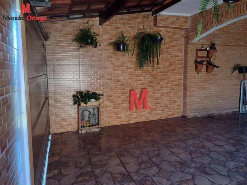 Casa, 4 quartos, 182 m² - Foto 1