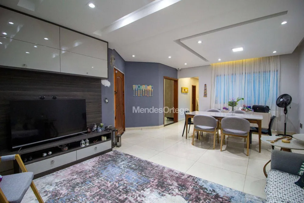Casa, 3 quartos, 180 m² - Foto 2