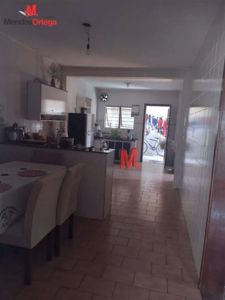 Casa, 3 quartos, 212 m² - Foto 2