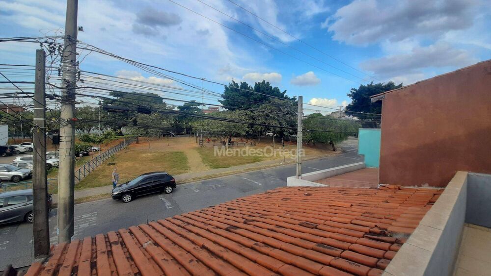 Casa, 3 quartos, 214 m² - Foto 2