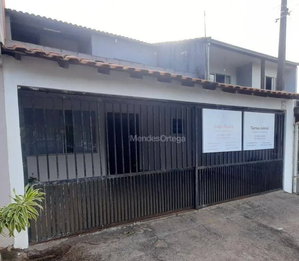 Casa, 3 quartos, 214 m² - Foto 1