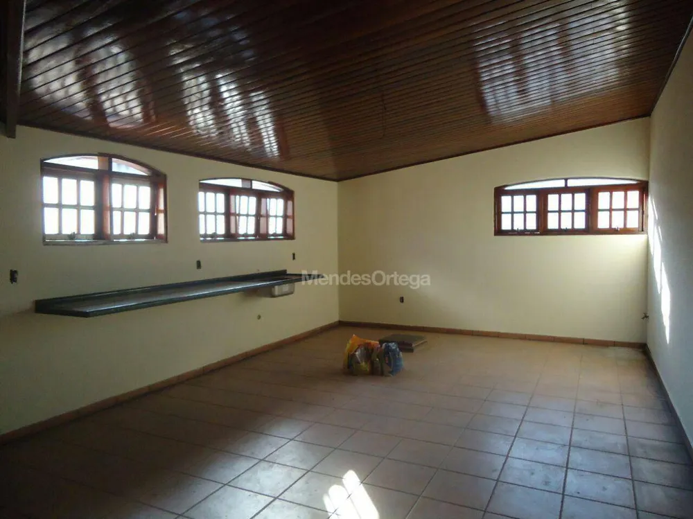 Casa, 2 quartos, 254 m² - Foto 9