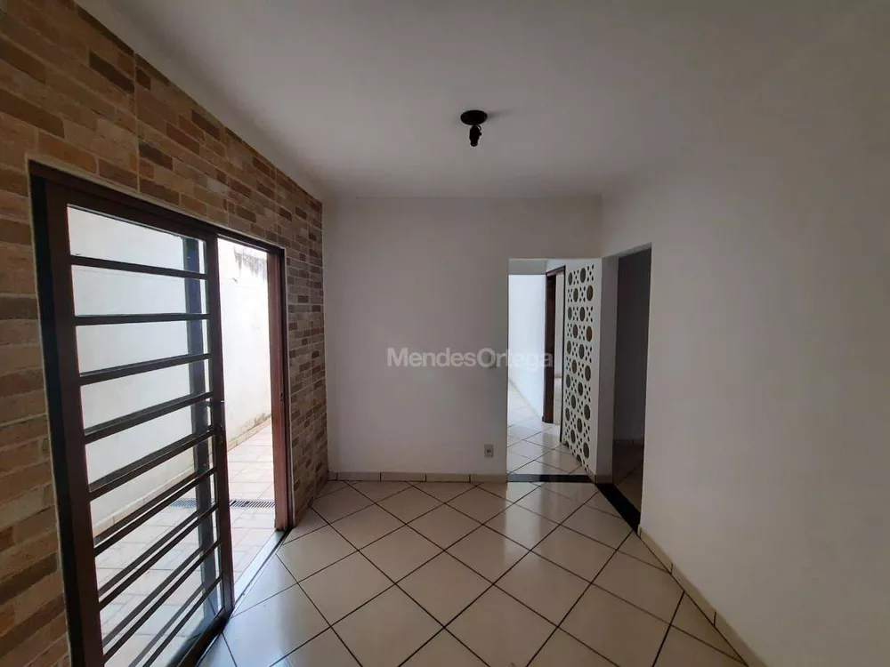 Casa à venda com 3 quartos, 118m² - Foto 3